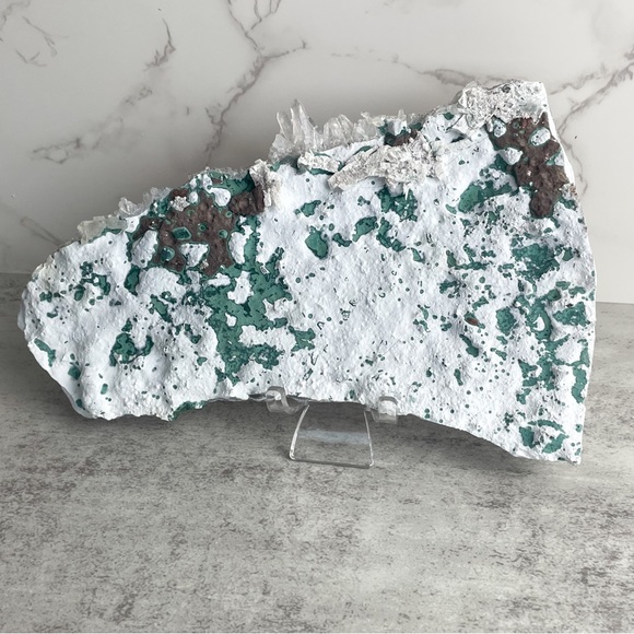 Amethyst Flower Plate With Calcite - Picture 5 of 17